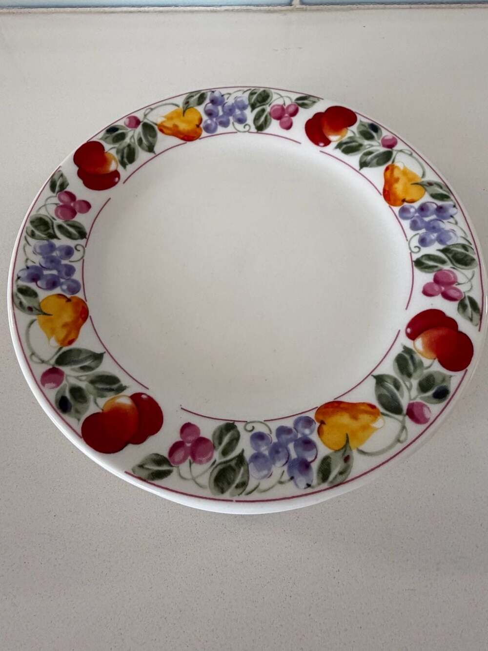 Gibson Everyday Country Orchard 7-Piece Set 4 Salad Plates and 3 Bowls